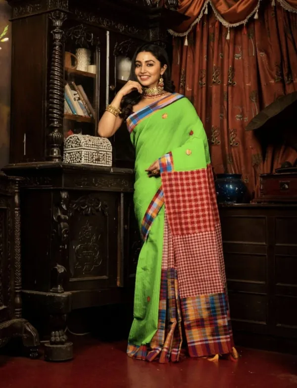 Green_Pure_Cotton_Gamcha_Design_Saree_For_Women_|_Premium_Quality_Lightweight_Sarees_For_All_Ocassion