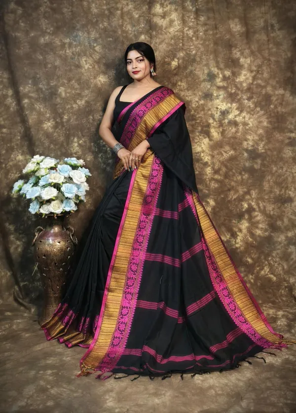 Black_Handwoven_Bengal_Cotton_Saree_For_Women_|_Premium_Quality_Lightweight_Sarees_For_All_Ocassion