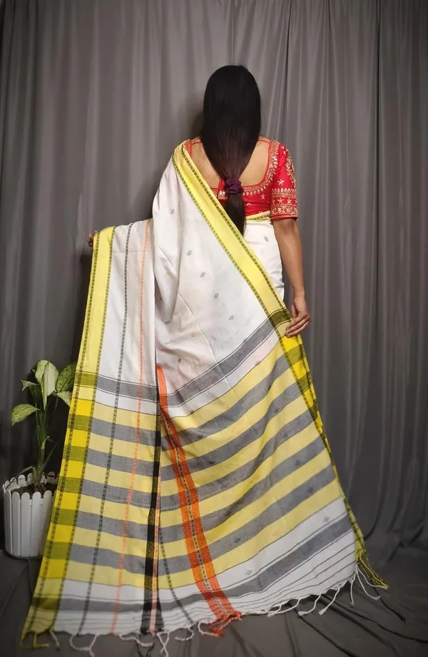White_Handwoven_Bengal_Cotton_Saree_For_Women_|_Premium_Quality_Lightweight_Sarees_For_All_Ocassion