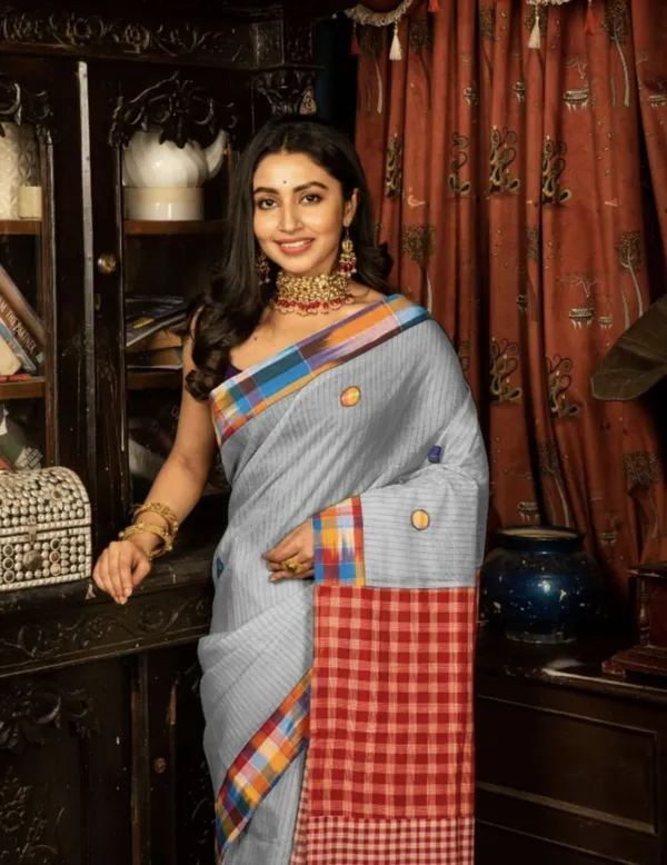 Grey_Pure_Cotton_Gamcha_Design_Saree_For_Women_|_Premium_Quality_Lightweight_Sarees_For_All_Ocassion