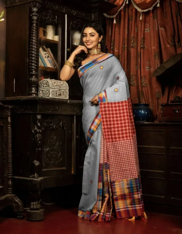 Grey_Pure_Cotton_Gamcha_Design_Saree_For_Women_|_Premium_Quality_Lightweight_Sarees_For_All_Ocassion