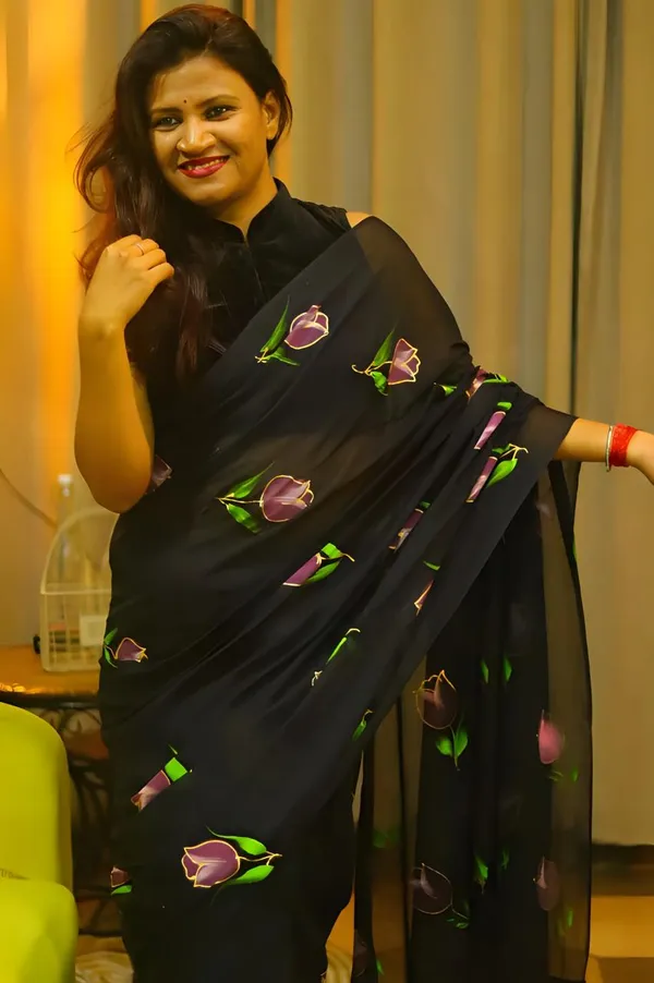 Black_Hand_Painted_Mul_Cotton_Saree_Without_Blouse_Piece_For_Women_|_Premium_Quality_Lightweight_Sarees_For_All_Ocassion