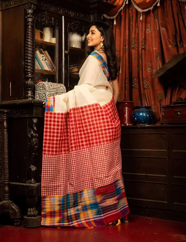 White_Pure_Cotton_Gamcha_Design_Saree_For_Women_|_Premium_Quality_Lightweight_Sarees_For_All_Ocassion