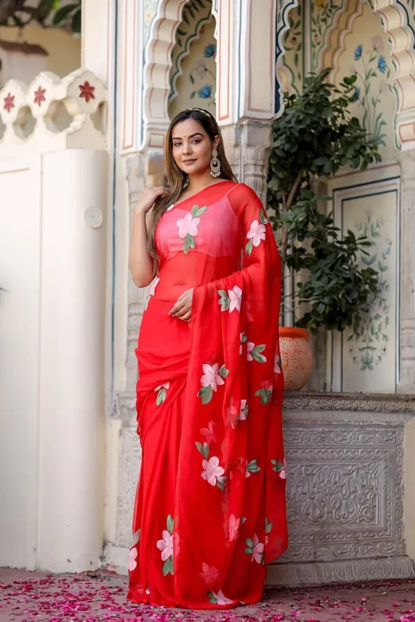 Red_Hand_Painted_Mul_Cotton_Saree_Without_Blouse_Piece_For_Women_|_Premium_Quality_Lightweight_Sarees_For_All_Ocassion
