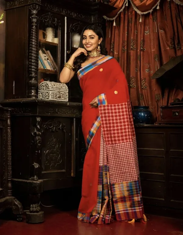Red_Pure_Cotton_Gamcha_Design_Saree_For_Women_|_Premium_Quality_Lightweight_Sarees_For_All_Ocassion
