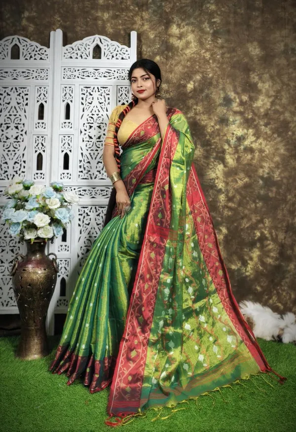 Green_&_Red_Premium_Handloom_Tissue_Saree_For_Women