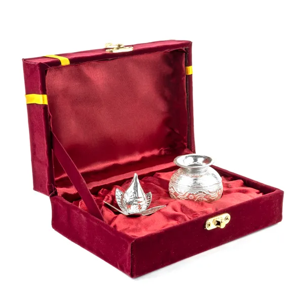 Silver_Plated_Metal_Premium_&_Elegant_Mangal_Nariyal_Kalash_For_Adults_(45_Gms)