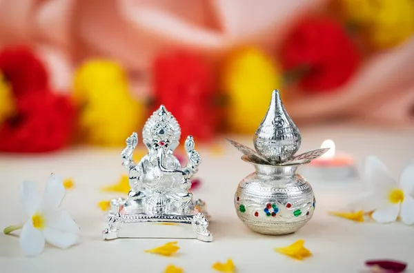 Silver_Plated_Ganpati_&_Mangal_Kalash_Nariyal_Meena