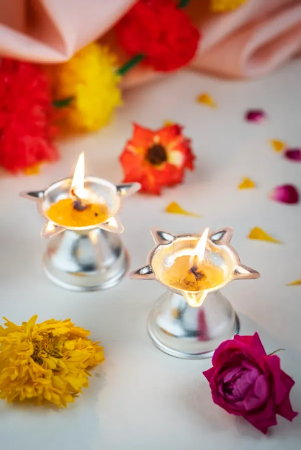 Pack_of_2_Silver_Plated_Niranjan_Diya