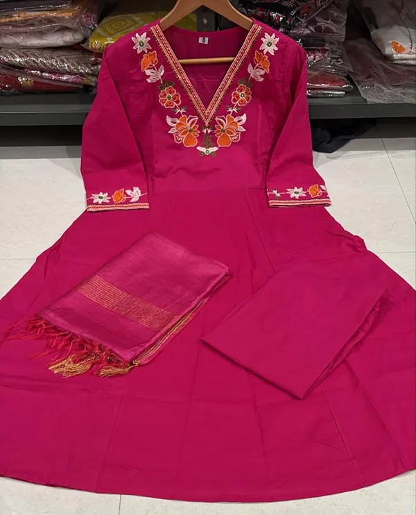 Chanderi_Anarkali_kurti_set_Red_tana_Bana_