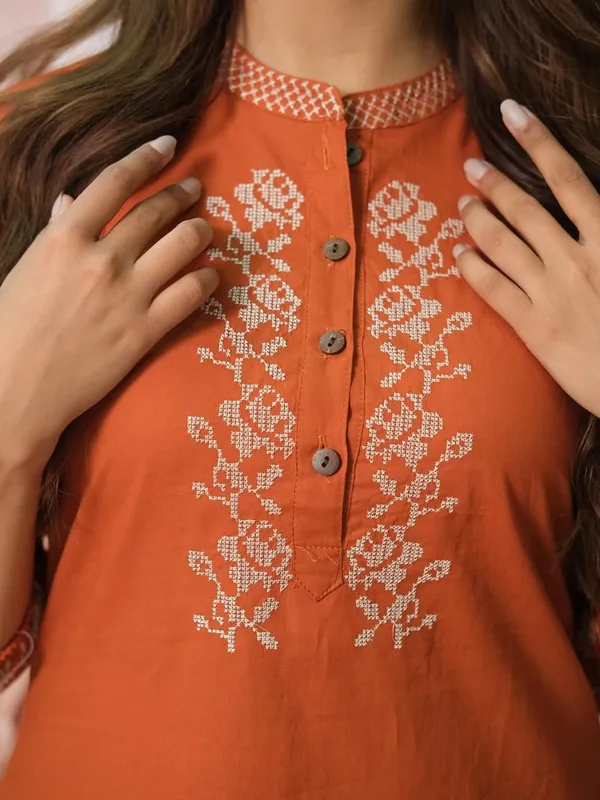 Cotton_Cort_set_embroidery_work_jony