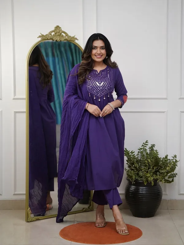 Cotton_kurti_pant_with_dupatta_Fz