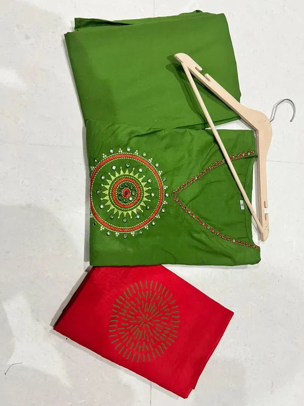 Cotton_kurti_set_Geena_v_neck_ponam