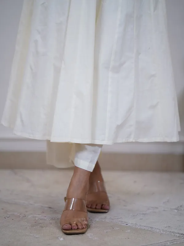 Cotton_v_neck_white_ponm