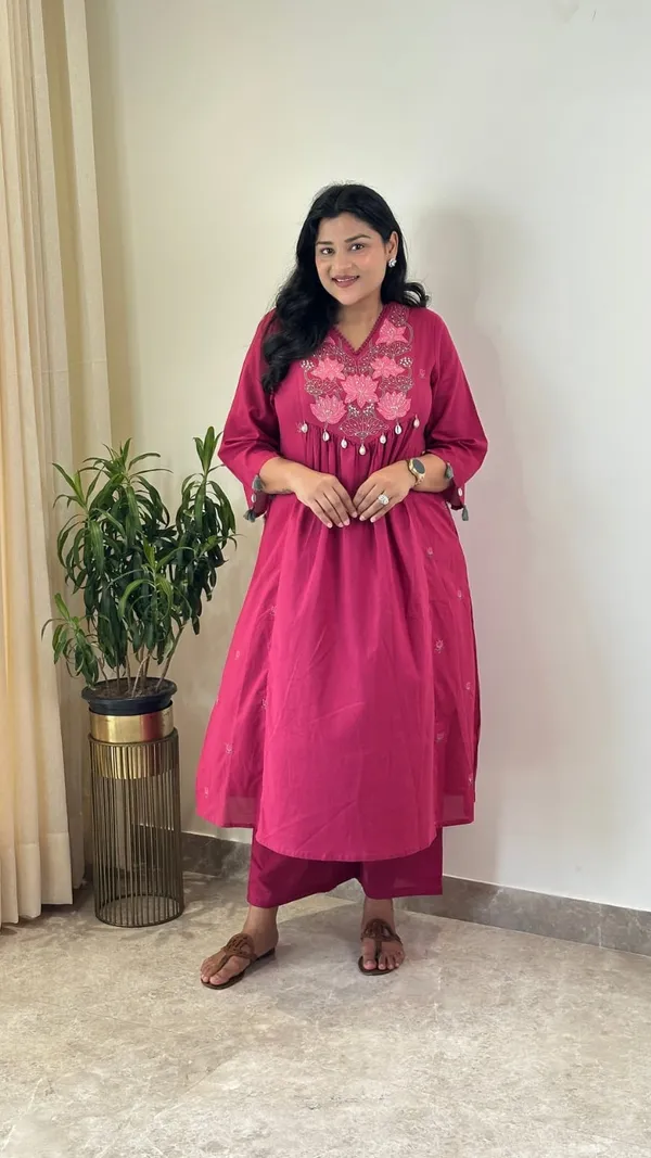 Kurti_pant_embroidery_work_Maya