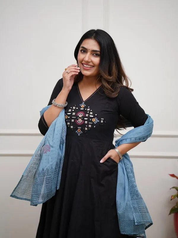 Kurti_set_black_Anarkali_FZ