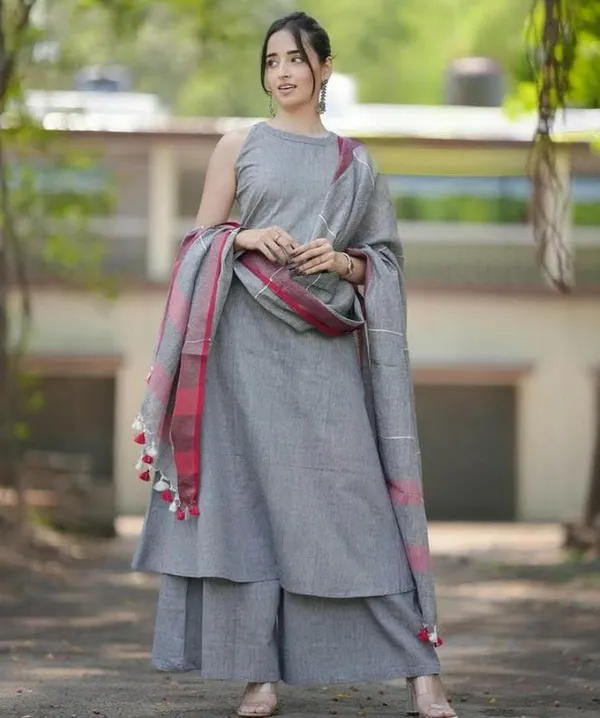 Gray_Trendy_Design_South_Cotton_Kurta_Pant_With_Dupatta_Set