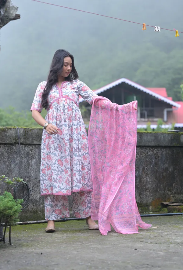Roza_White_Jaal_Block_Printed_Suit_Set