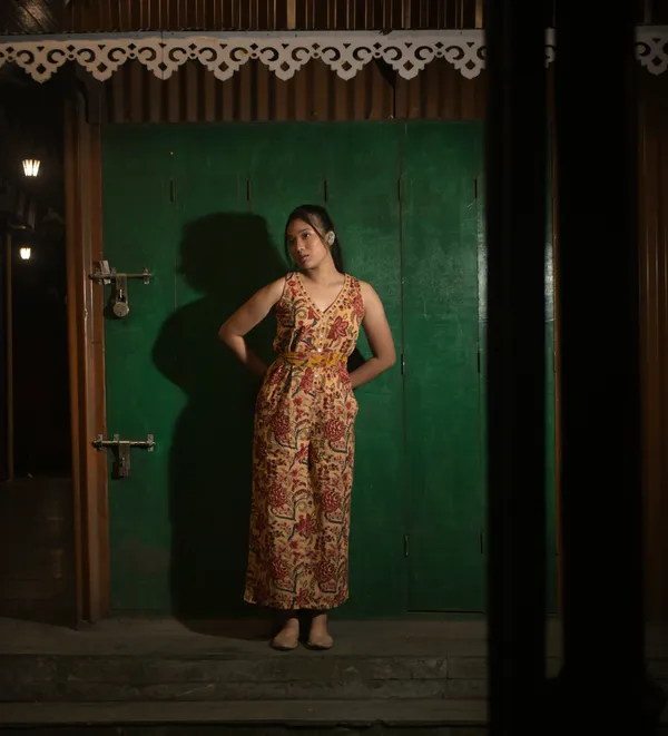 Vintage_Rose_Jumpsuit_With_Belt