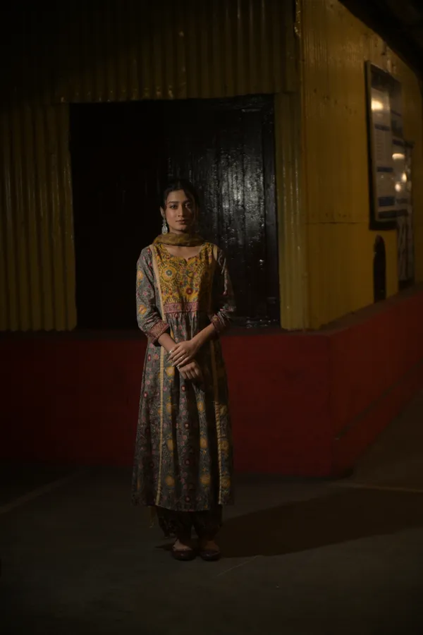 Shreedha_Dyed_Base_Cotton_Suit_Set