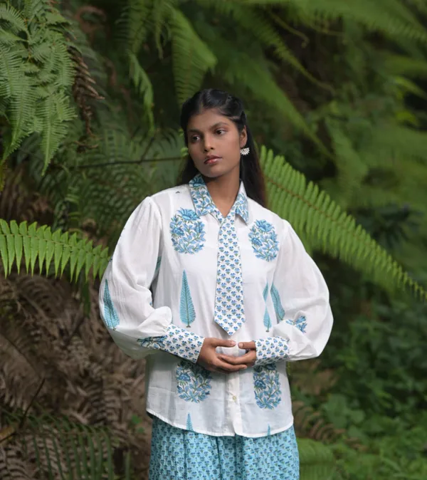 Aameri_Buta_Tie/Style_Mul_Shirt