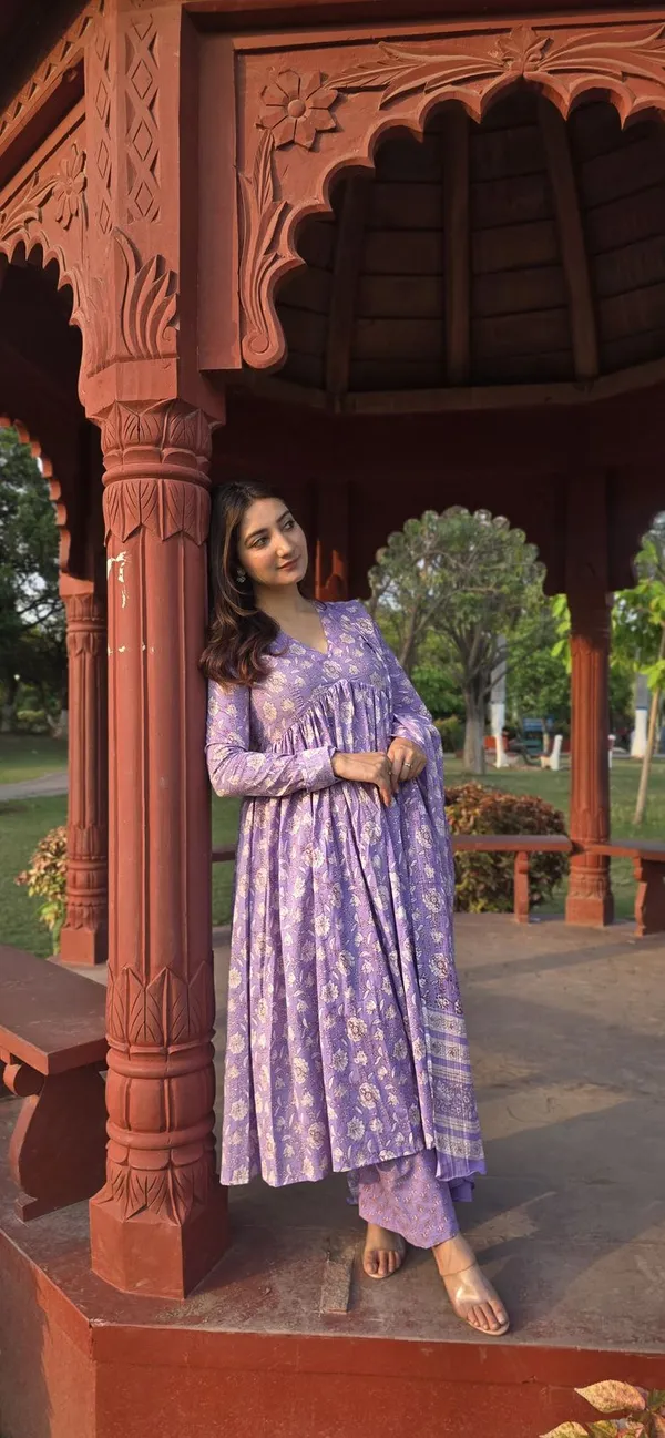 Kaira_-_v_neck_anarkali_suit_set
