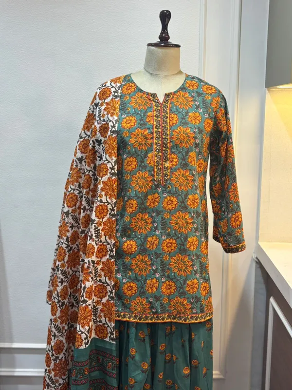 Niha_green_floral_farshi_set