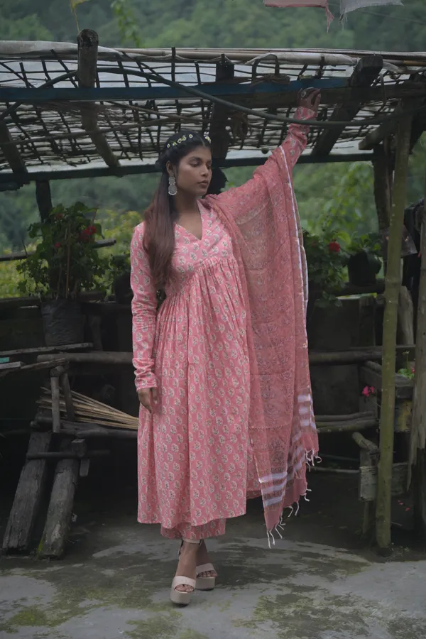 Mellow/Hot_Neck_Anarkali_Set