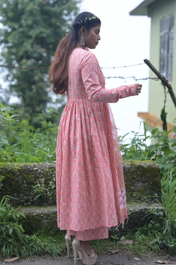 Mellow/Hot_Neck_Anarkali_Set