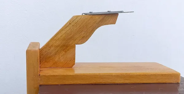 Yellow_Wood_Premium_&_Elegant_Coconut_Scraper