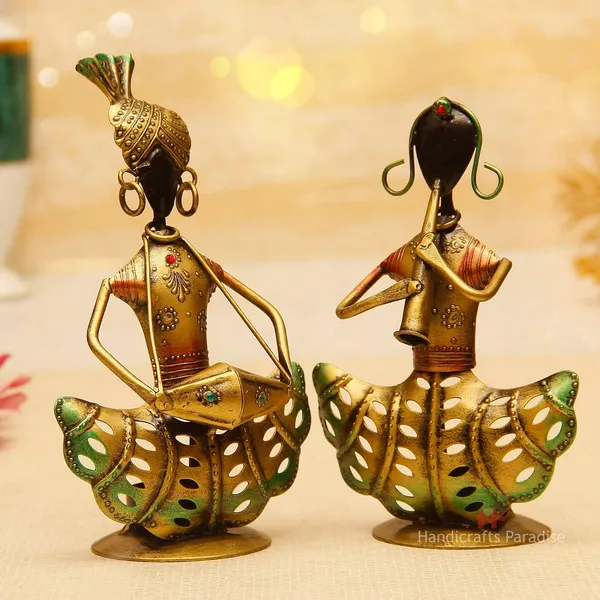 IRON_PAINTED_TEA_LIGHT_LADY_/_SARDAR_(S_/_2)