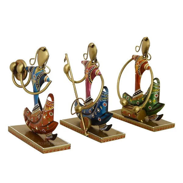IRON_PAINTED_SITTING_MUSICAL_LADY_W/_STAND