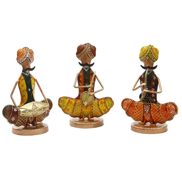 IRON_PAINTED_SITTING_MEN