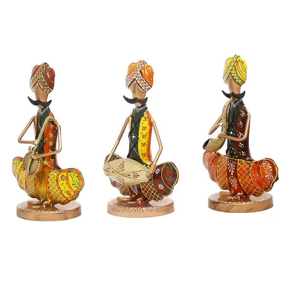 IRON_PAINTED_SITTING_MEN