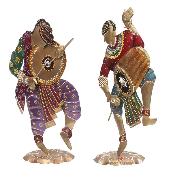 IRON_PAINTED_DANCING_MEN