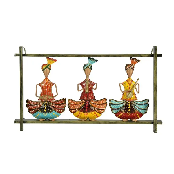 IRON_PAINTED_WALL_MUSICAL_3_SITTING_MAN_FRAME