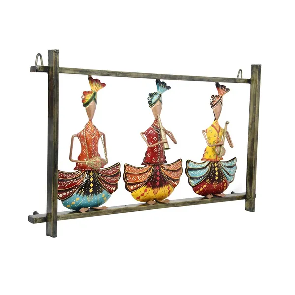 IRON_PAINTED_WALL_MUSICAL_3_SITTING_MAN_FRAME