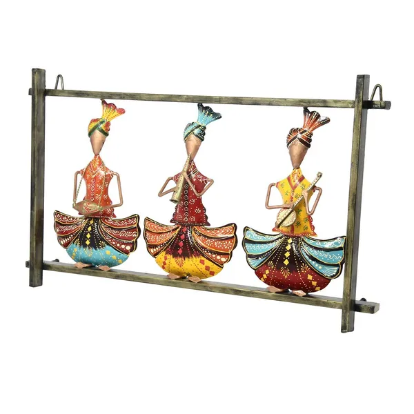 IRON_PAINTED_WALL_MUSICAL_3_SITTING_MAN_FRAME
