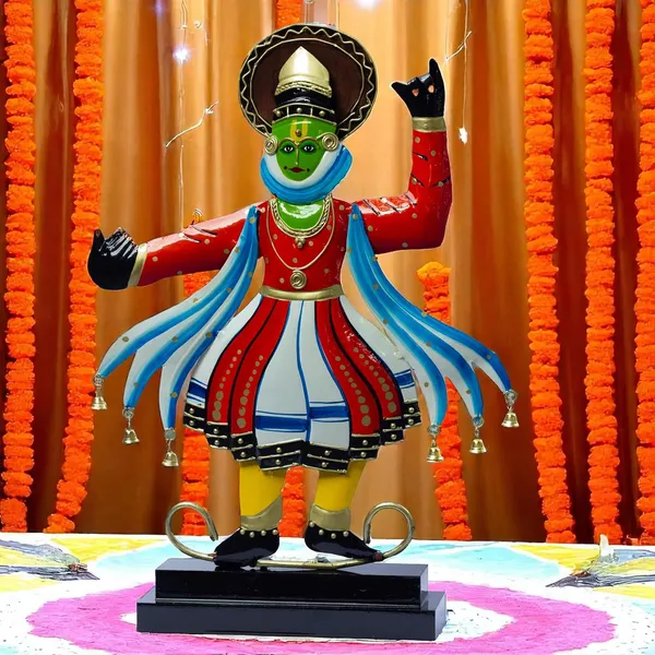 IRON_PAINTED_WALL_KATHAK_W_/_STAND