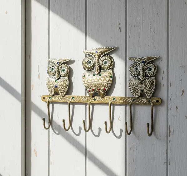 IRON_PAINTED_WALL_3_OWL_6_HOOK
