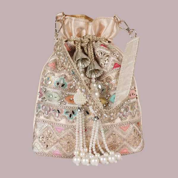 Velvet_SilkEmbroidery_Ethnic_Wedding_Party_Handheld_Potli_For_Women