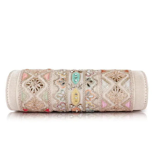 Cream_Velvet_Silk__Embroidery__Wedding_Party_Handheld_Potli_For_Women