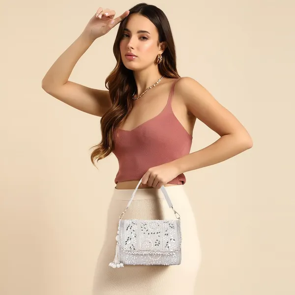 White_Velvet_Silk__Embroidery__Wedding_Party_Handheld_Potli_Bag_For_Women