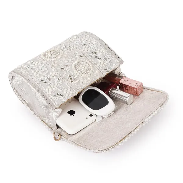 White_Velvet_Silk__Embroidery__Wedding_Party_Handheld_Potli_Bag_For_Women