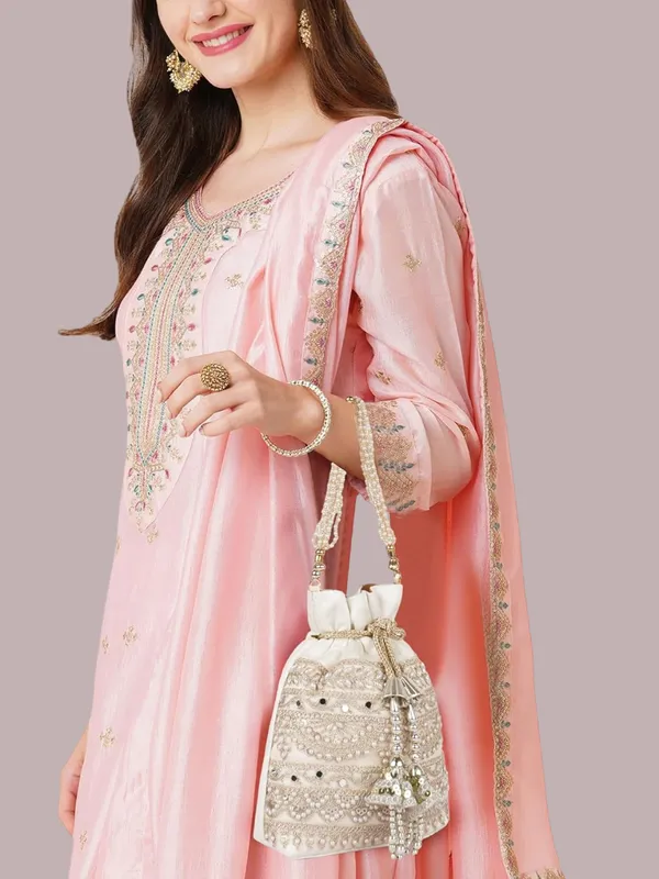 White_Velvet_Silk__Embroidery_Wedding_Handheld_Potli_Bag_For_Women