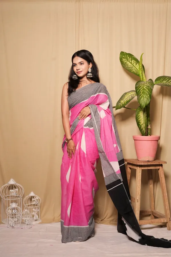 Pink_Mulmul_Cotton_Printed_Saree_With_Unstitched_Blouse_Piece_|_For_Women