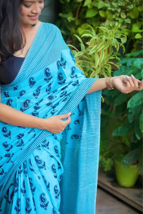 Light_Blue_Mulmul_Cotton_Printed_Saree_With_Unstitched_Blouse_Piece_|_For_Women