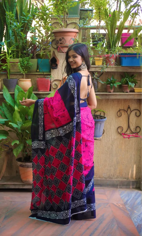 Crimson_&_Black_Mulmul_Cotton_Printed_Saree_With_Unstitched_Blouse_Piece_|_For_Women