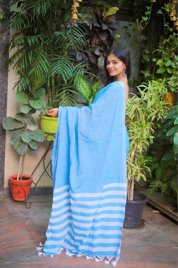 Blue_Cotton_Blend_Solid_Saree_With_Unstitched_Blouse_Piece_|_For_Women