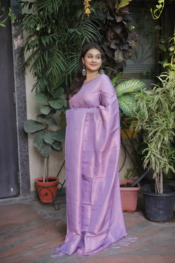 Lavender_Kubera_Pattu_Silk_Solid_Saree_With_Unstitched_Blouse_Piece_|_For_Women
